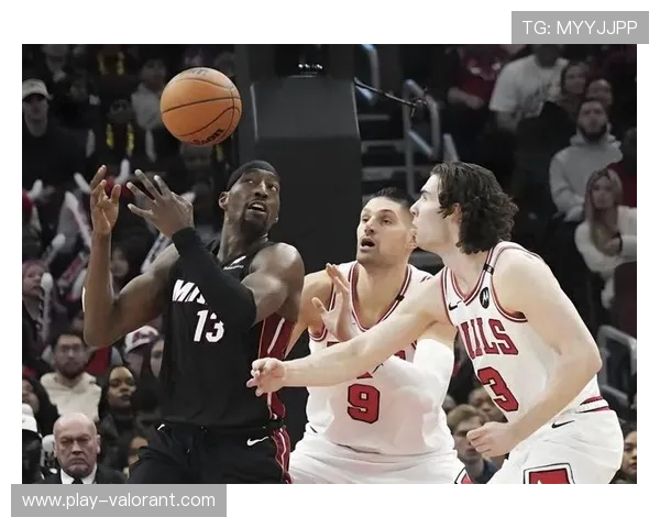 公牛与热火末节焦灼，阿德巴约内线强打